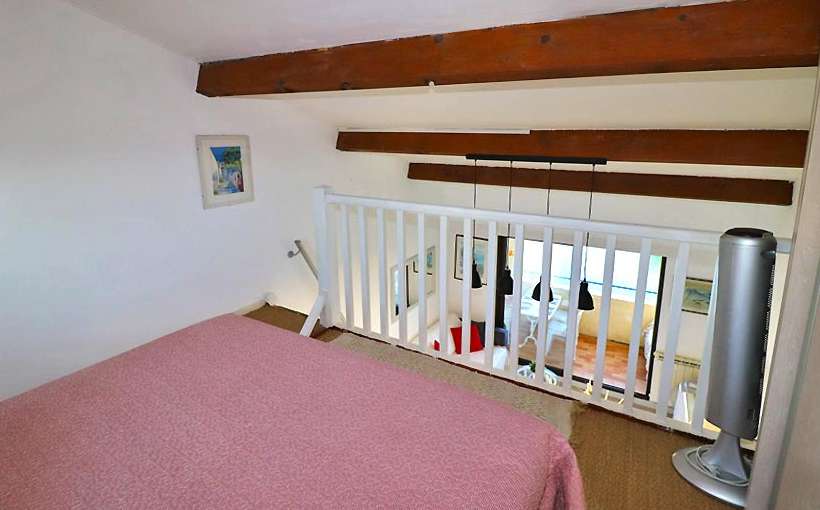 Enjoying wonderful river views from its ideal location in the heart of Port