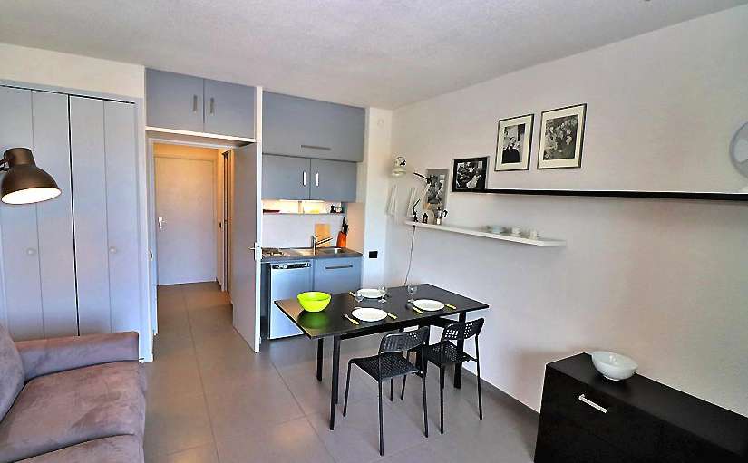 Beautifully renovated first floor studio with garage, enjoying wonderful ri