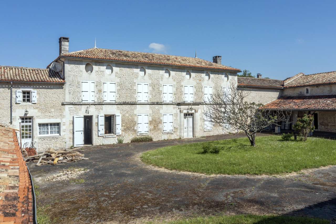 Exciting opportunity to become the owner of this impressive Eighteenth Cent