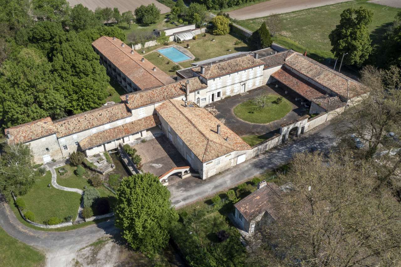 Exciting opportunity to become the owner of this impressive Eighteenth Cent