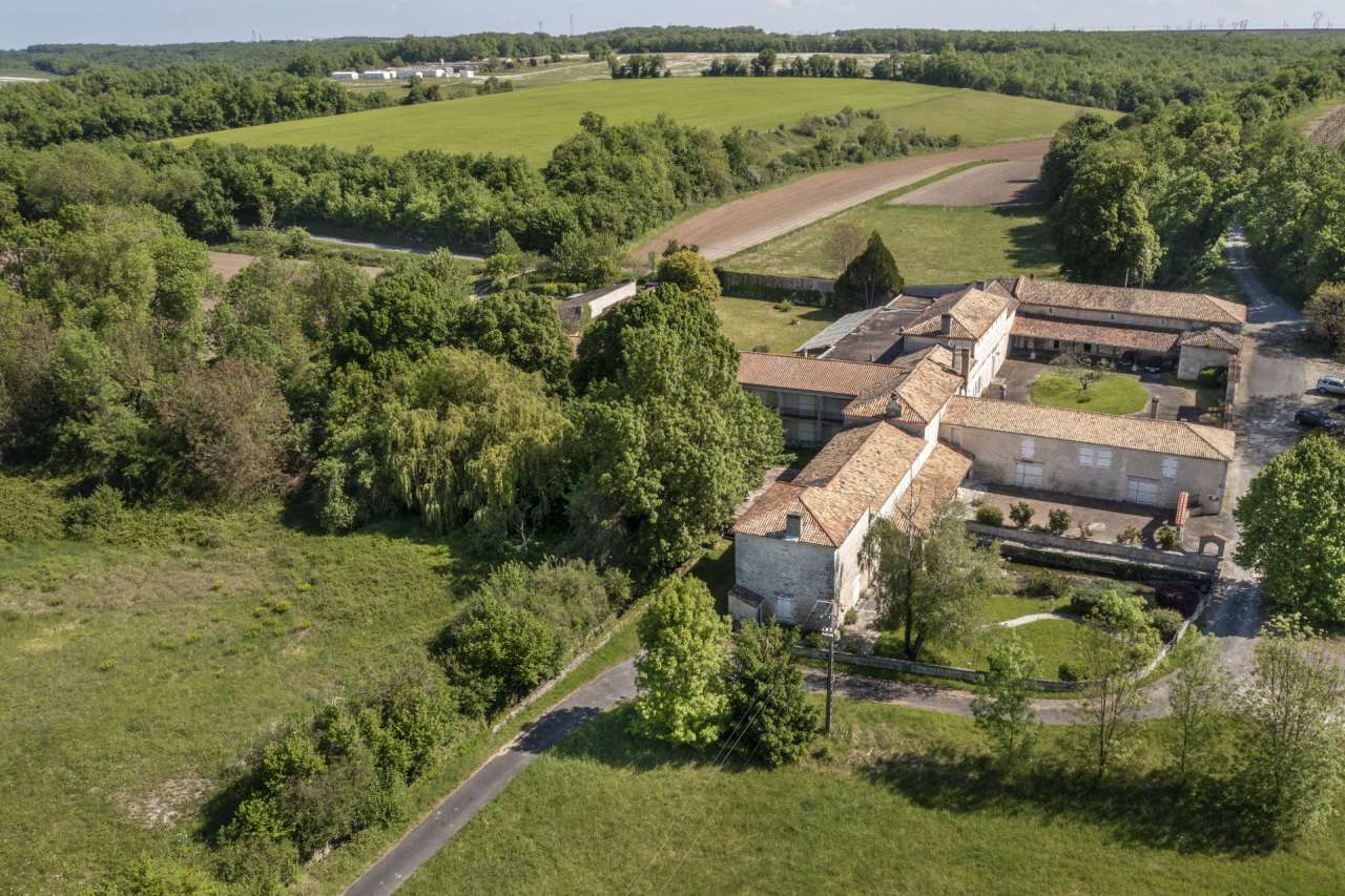 Exciting opportunity to become the owner of this impressive Eighteenth Cent