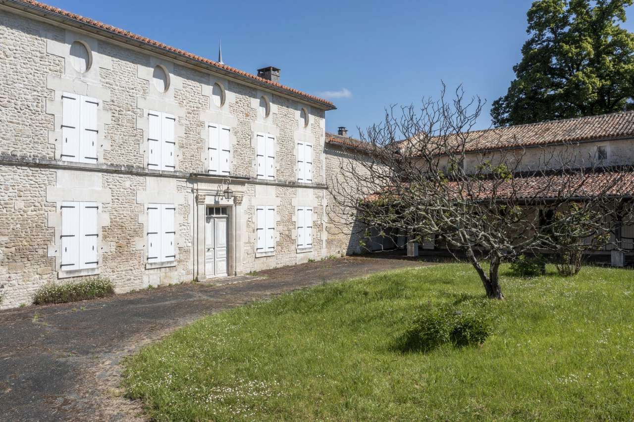 Exciting opportunity to become the owner of this impressive Eighteenth Cent