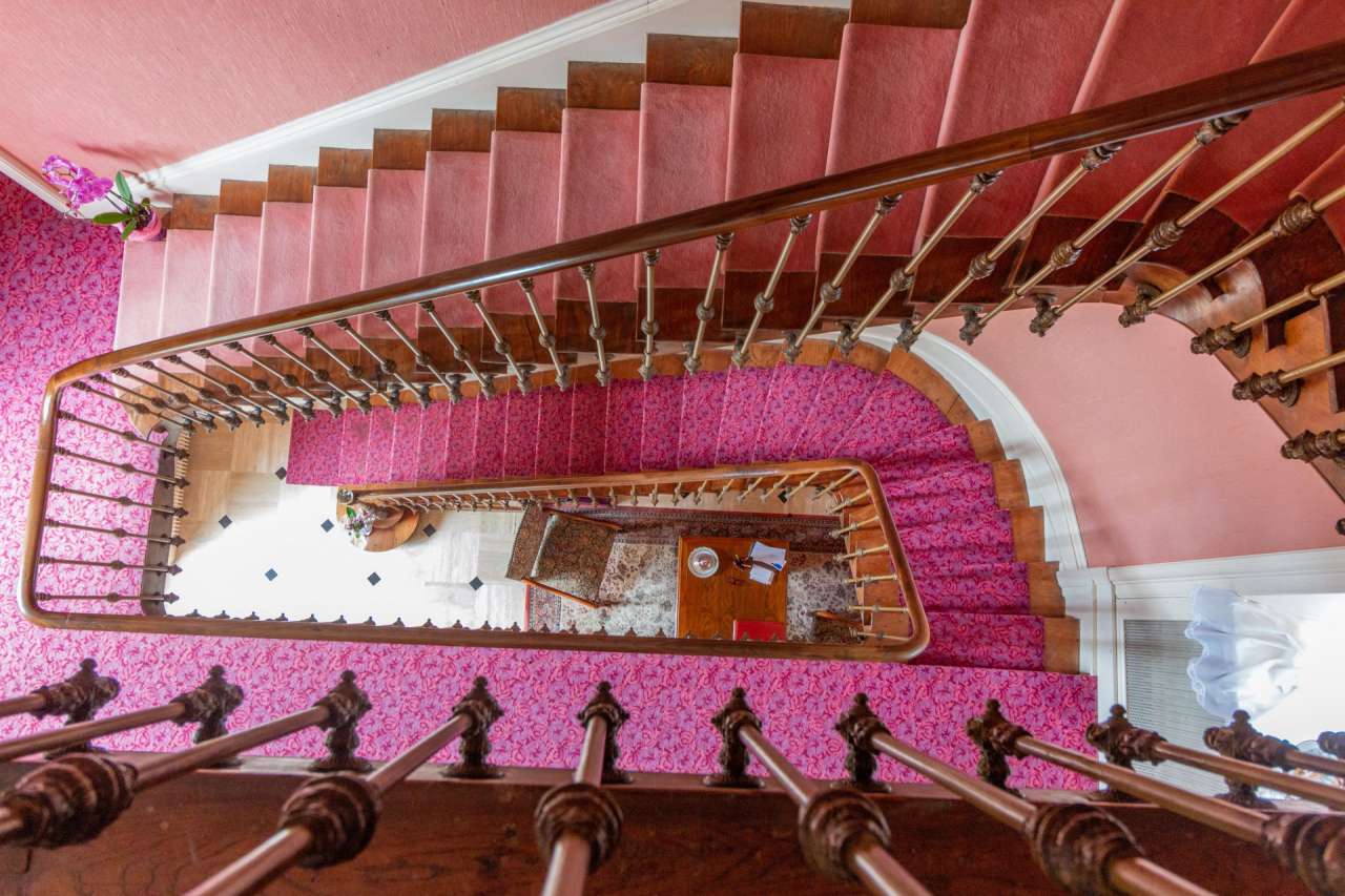 Grand and spacious 7 bedroom property, with its origins dating back to 1887