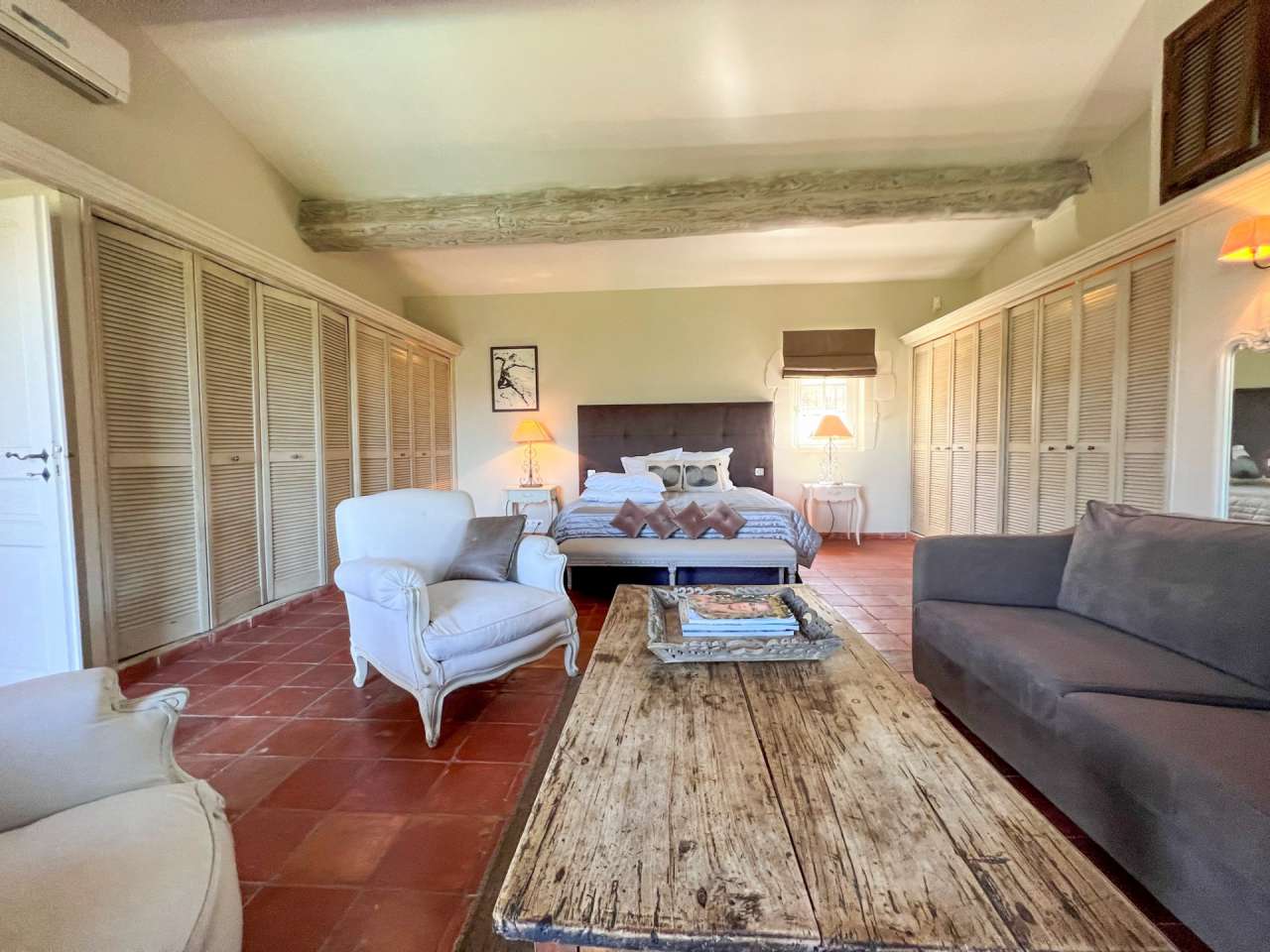 Enjoying uninterrupted panoramic views across the vineyards and countryside