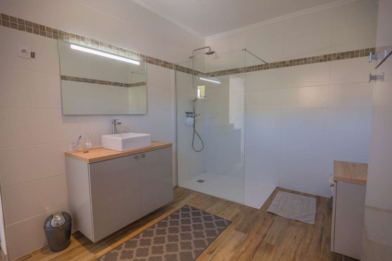 Modern and contemporary 3 bedroom villa with pool and garden, enjoying pano