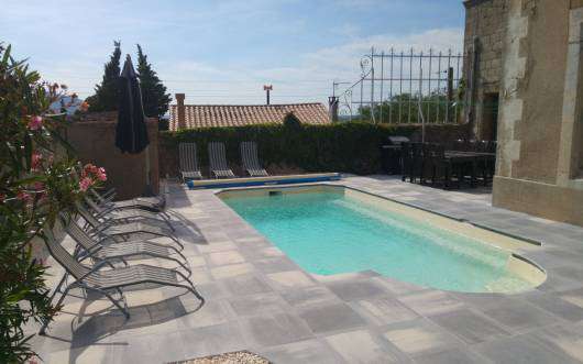 Wonderful opportunity to acquire a beautifully restored 3 storey, 10 bedroo