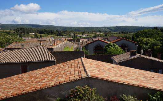 Wonderful opportunity to acquire a beautifully restored 3 storey, 10 bedroo