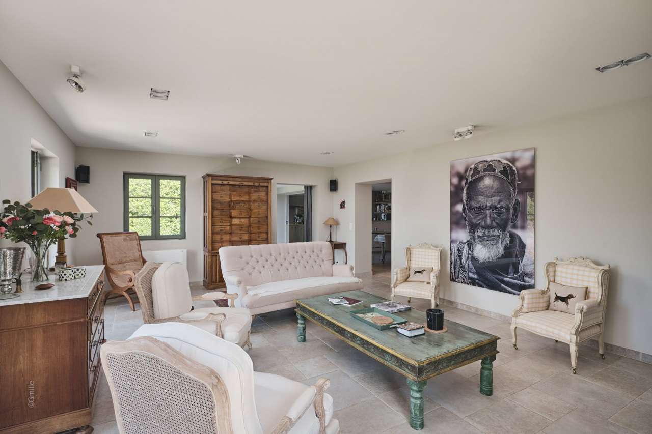 Nestling in over 12 acres of glorious landscaped gardens with expansive poo