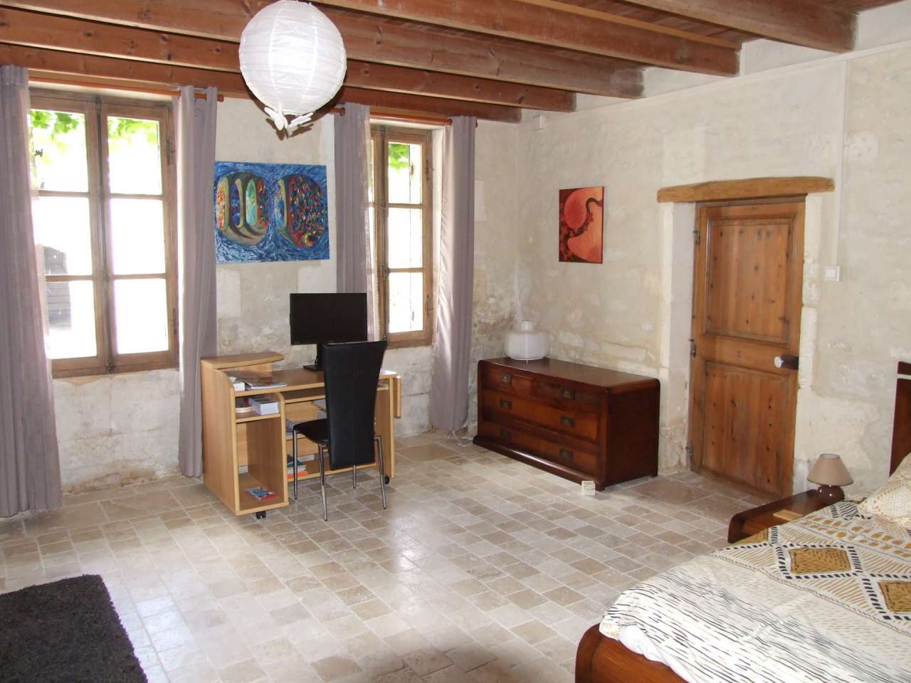 Totally refurbished to an extremely high standard, this superb 4 bedroom st