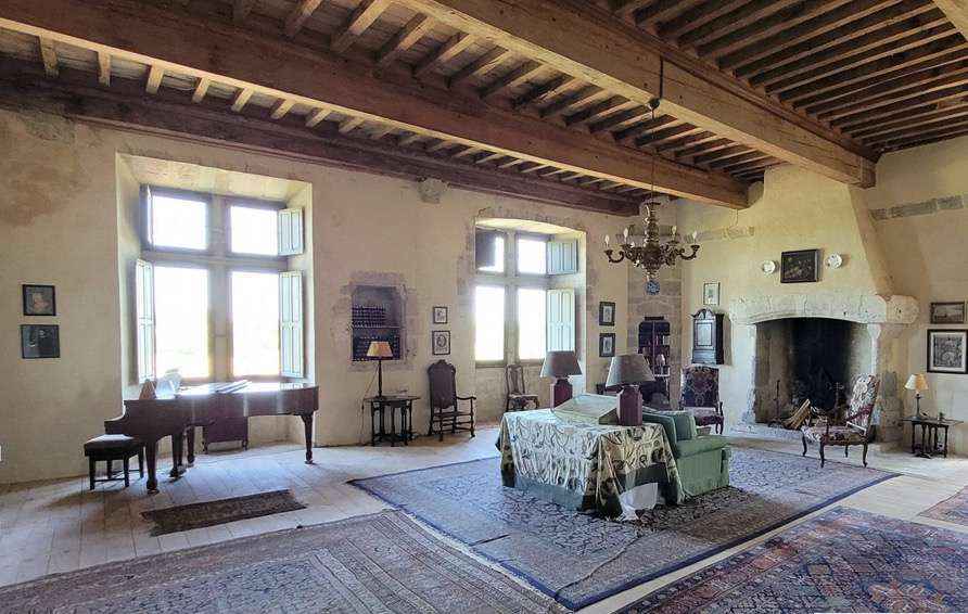 Beautiful Medieval chateau in Gascony, full of character and charm, set in