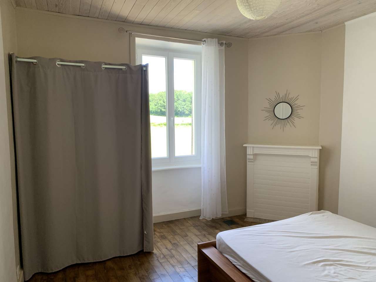 Beautiful 8 bedroom stone built country house, with a total living area of