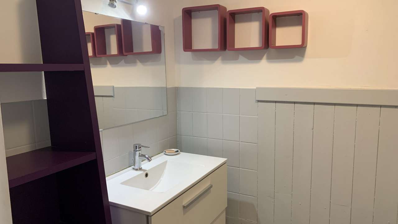 Beautiful 8 bedroom stone built country house, with a total living area of