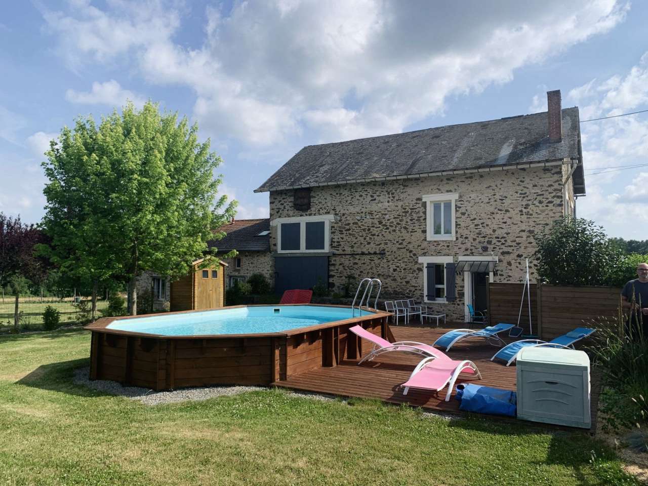 Beautiful 8 bedroom stone built country house, with a total living area of