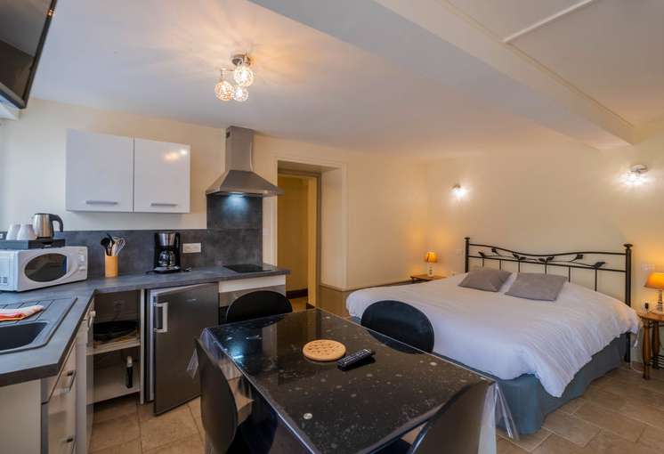 Unique opportunity to acquire an outstanding real estate complex of 3 build