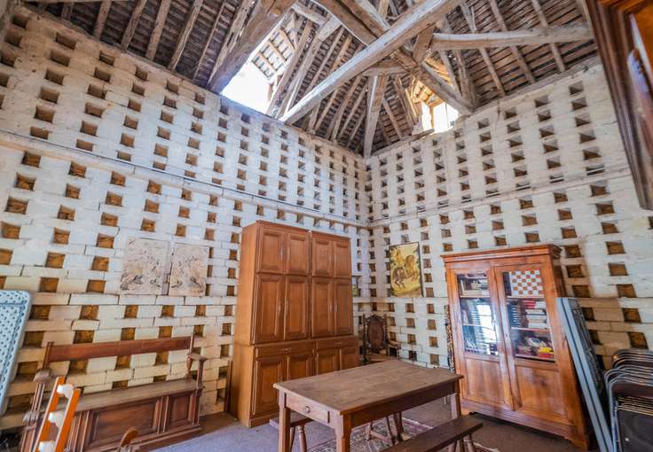 Unique opportunity to acquire an outstanding real estate complex of 3 build