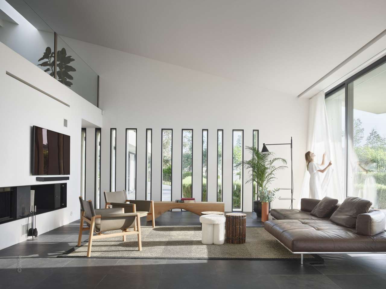 Luxurious 6 bedroom architect designed villa, with a vast total living area