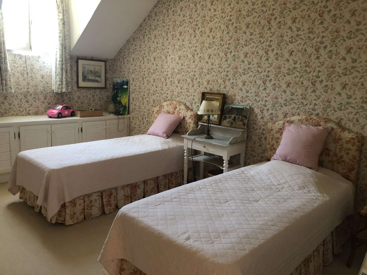 Fabulous character manor house with 2 gites, swimming pool and 5 acres of p