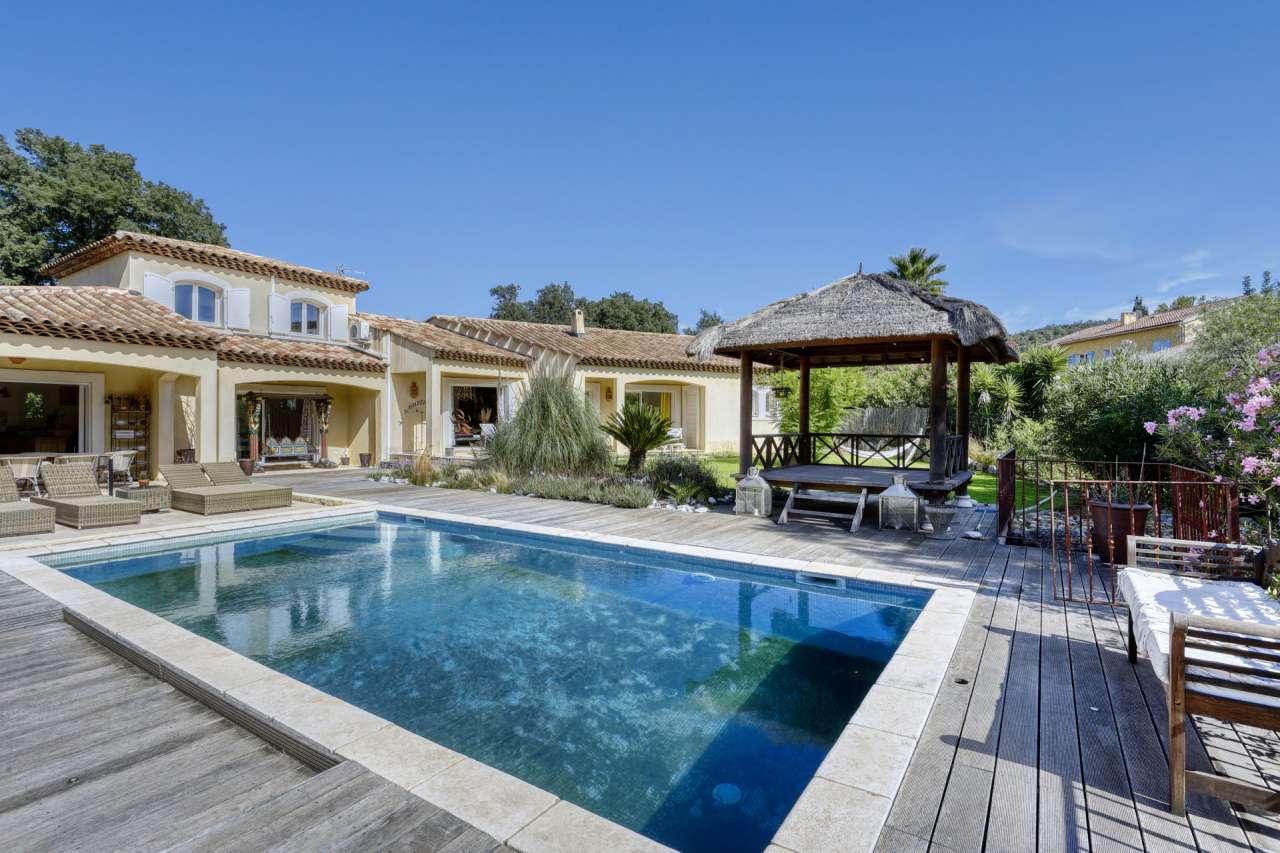 Charming 5 bedroom Provencal style home, which is ideally situated close to
