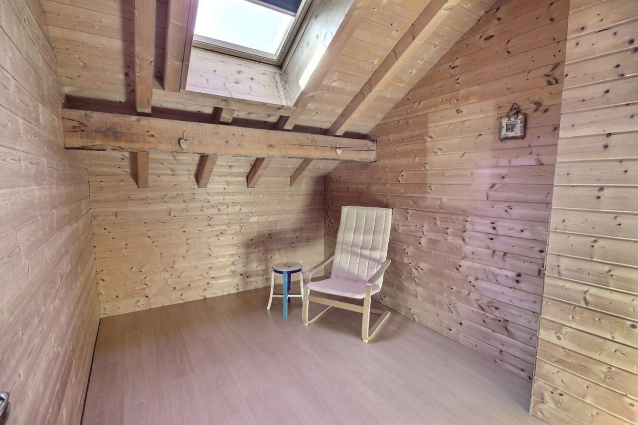 Structurally refurbished 3 bedroom house located in Bourg Saint Maurice, wi