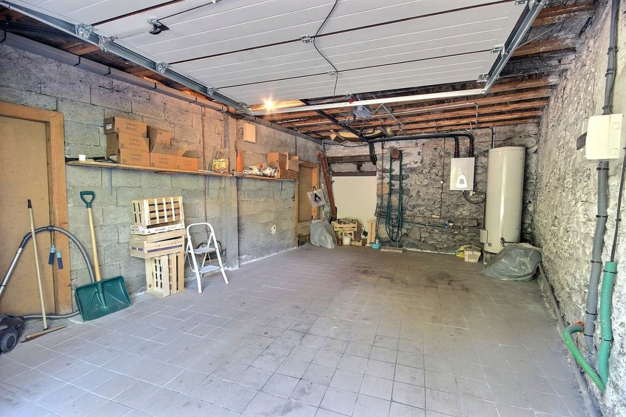 Structurally refurbished 3 bedroom house located in Bourg Saint Maurice, wi