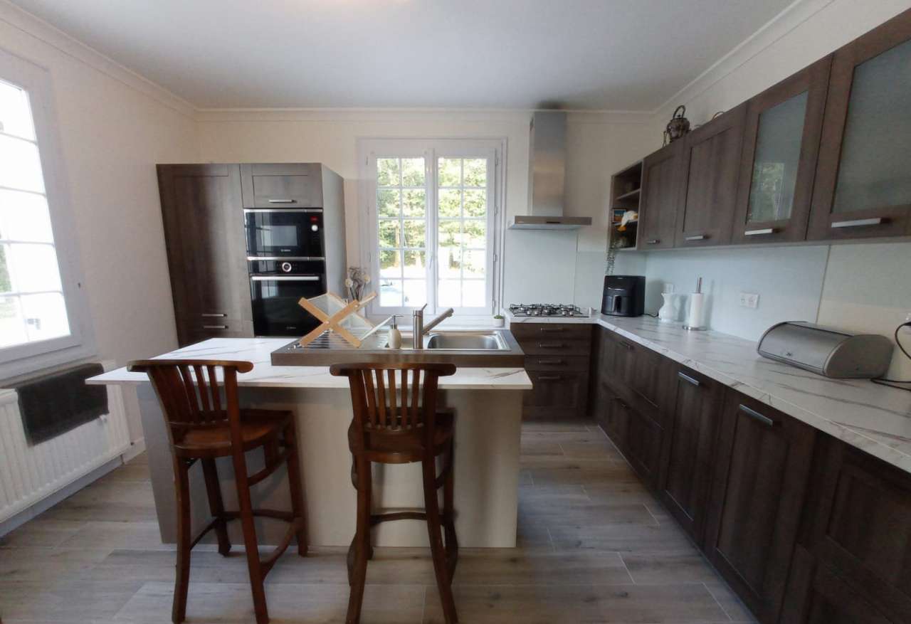 Situated in a quiet setting in Lisle, close to thriving villages and just 6