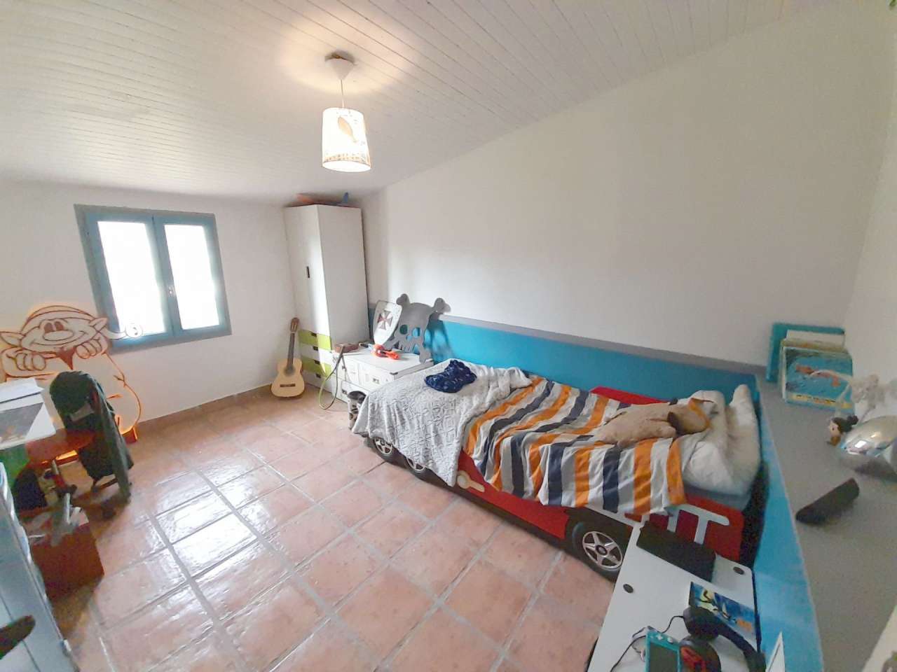 Ideally situated in a quiet location in Paulhiac, close to Monflanquin, set