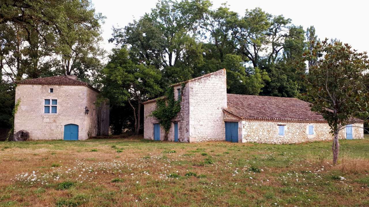Charming former mill house, which has been beautifully restored and has its