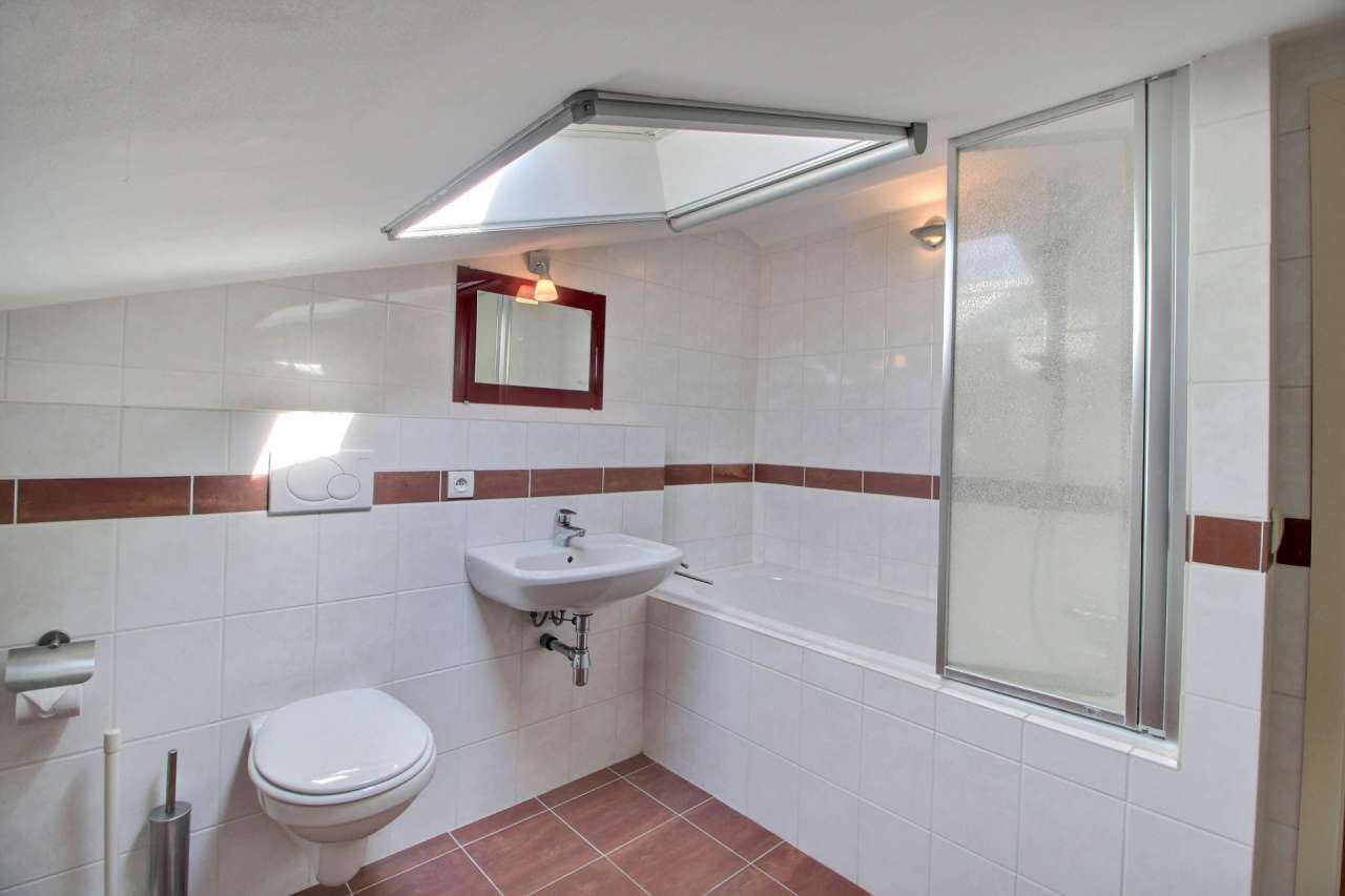 Beautifully presented 4 bedroom villa located in a quiet setting in Montaur