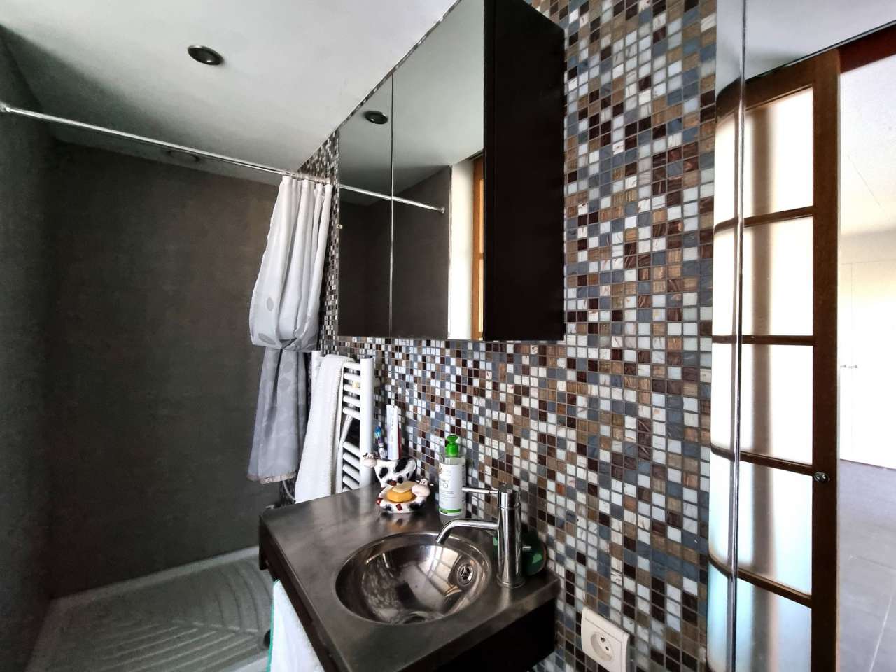 Superb 5 bedroom architect designed villa, with a total spacious living are