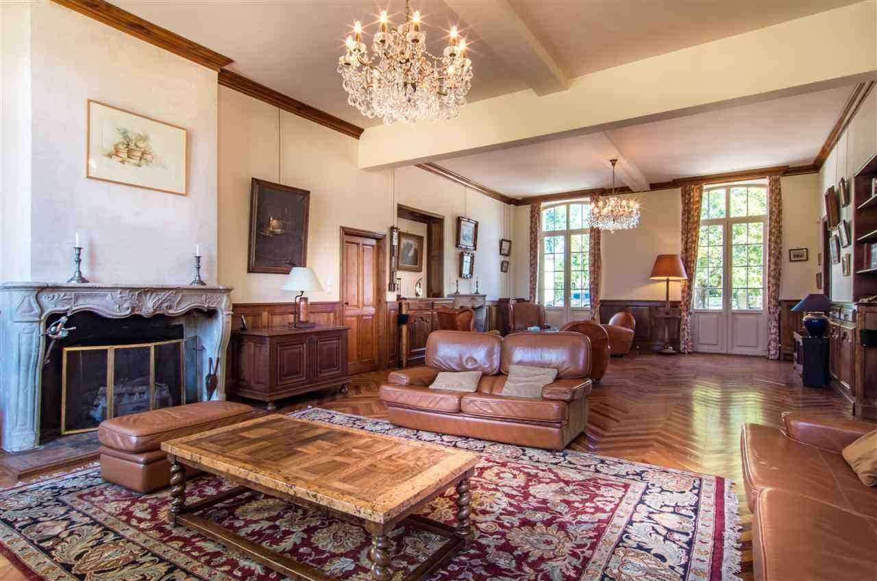 Immaculately presented and full of authentic character and charm, this supe