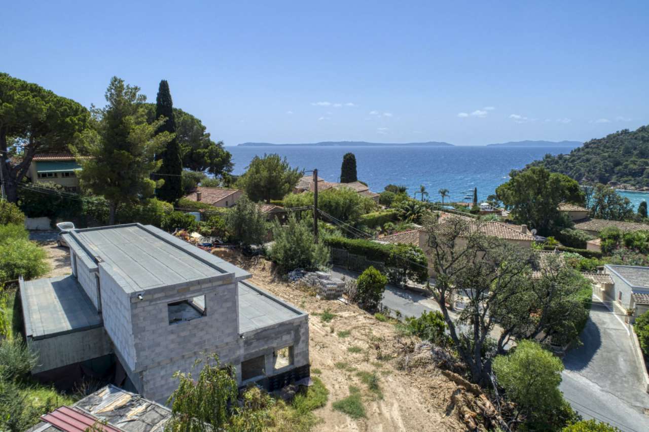 Ideally located in a peaceful area near the beach and all amenities in Rayo