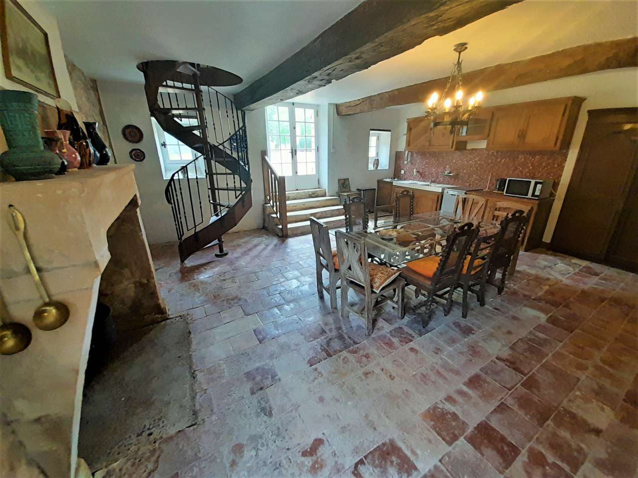 Wonderful opportunity to acquire a beautifully renovated historical 7 bedro