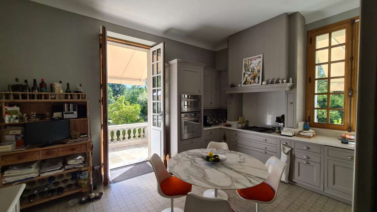 Exceptional 4 bedroom Chartreuse house nestling in 3/4 acre of beautiful la