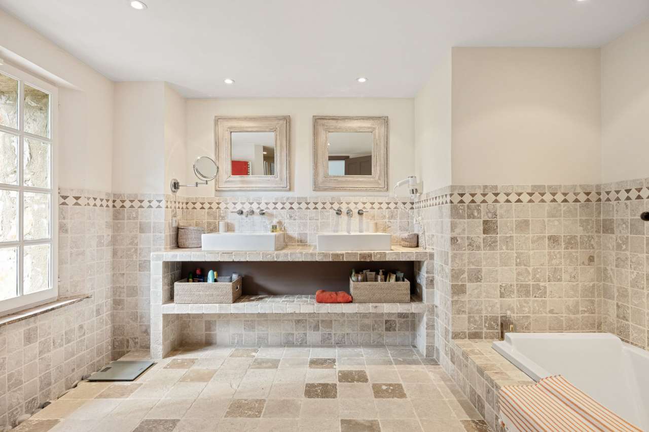 Ideally situated within total peace and quiet in Tourrettes sur Loup, this