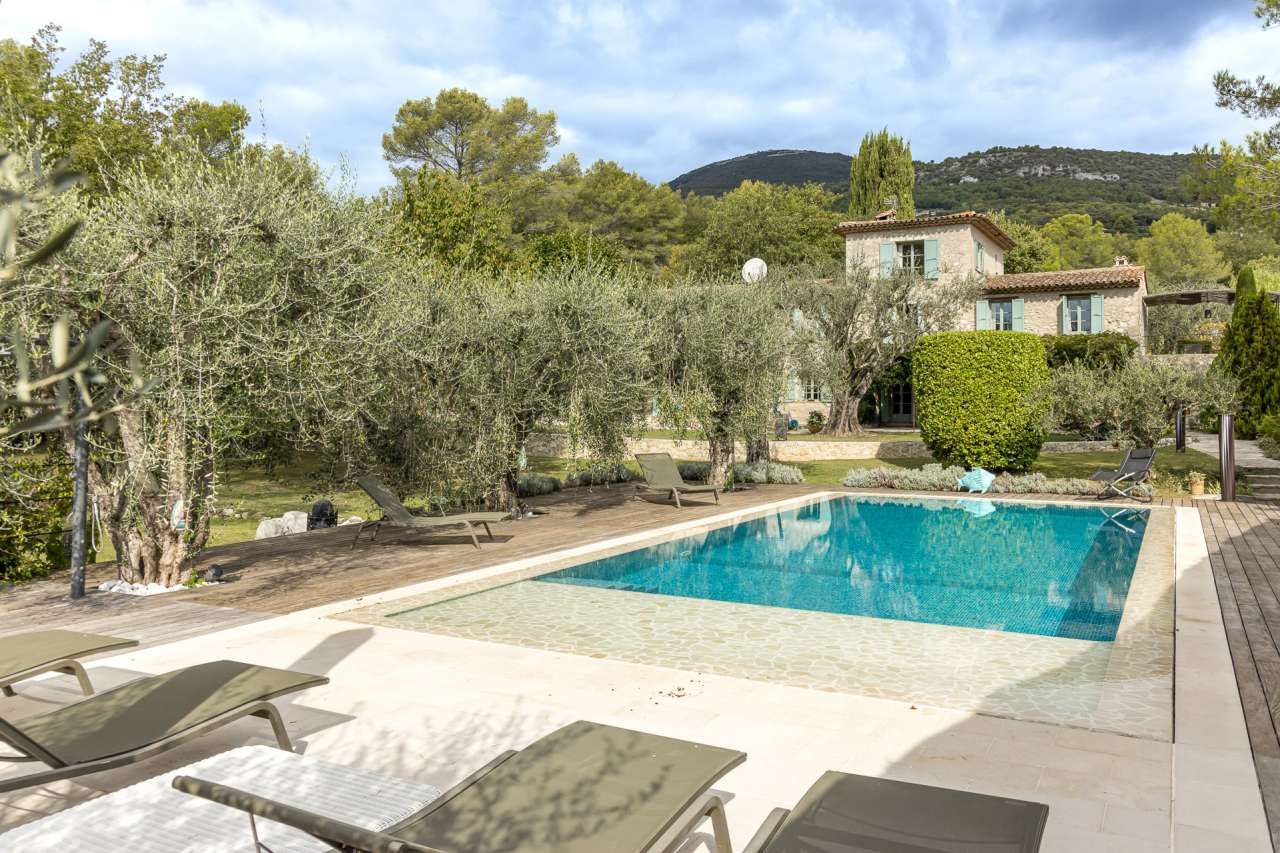 Ideally situated within total peace and quiet in Tourrettes sur Loup, this