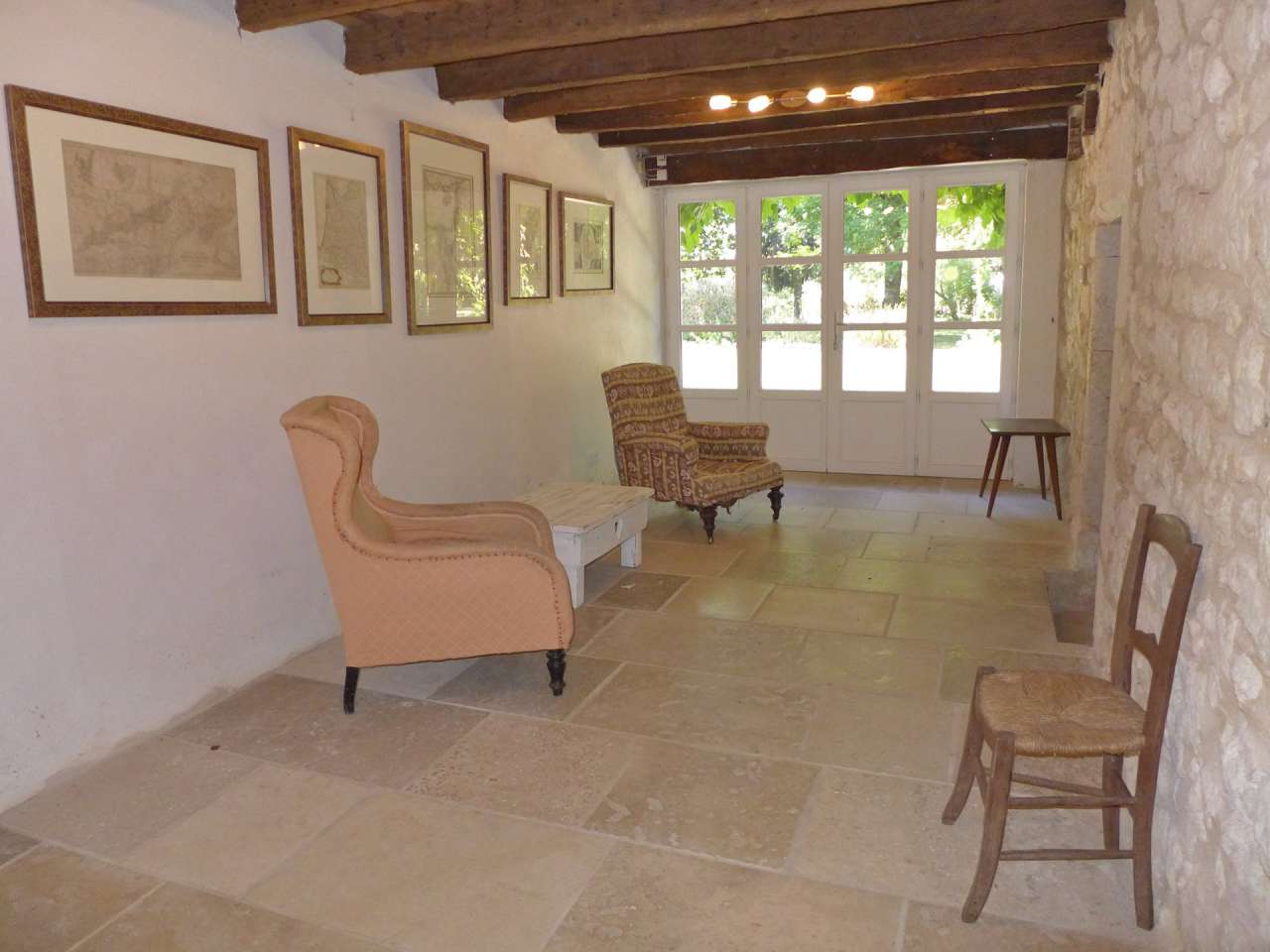 Absolutely beautiful renovated 10 bedroom historical French Chateau with se