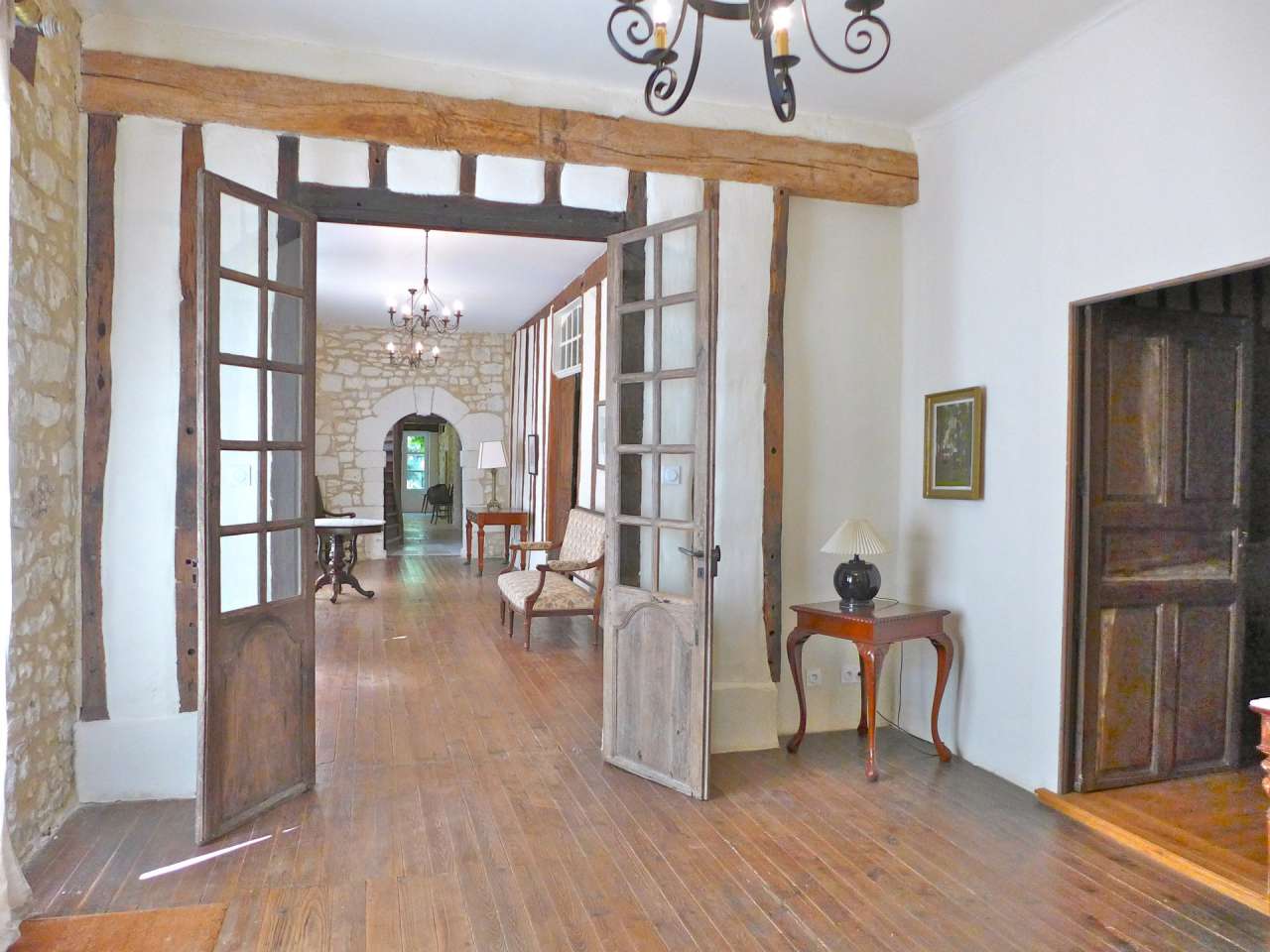 Absolutely beautiful renovated 10 bedroom historical French Chateau with se