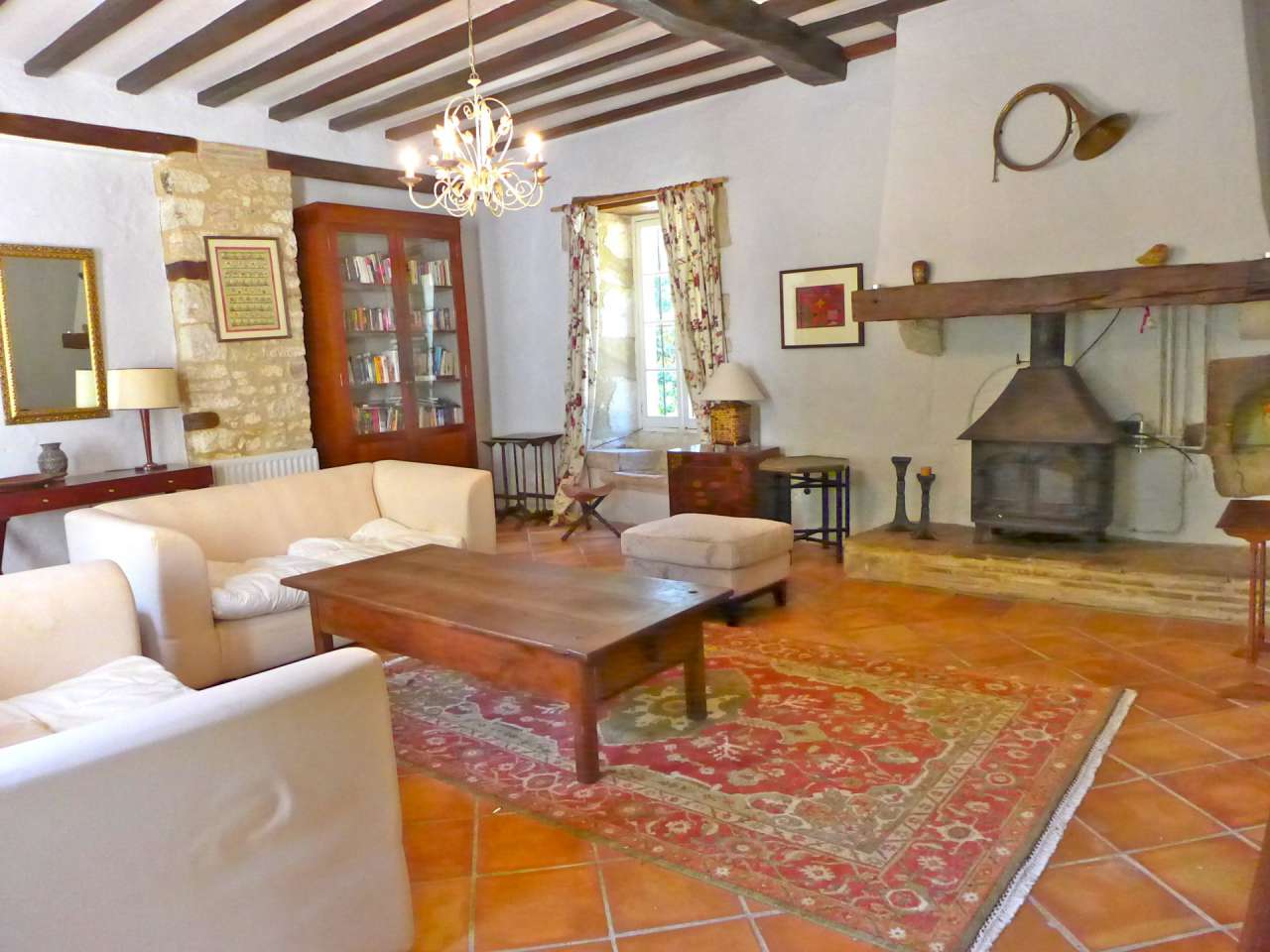 Absolutely beautiful renovated 10 bedroom historical French Chateau with se
