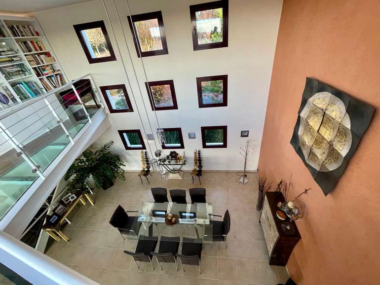 Unique opportunity to acquire a stunning 4 bedroom contemporary architect-d