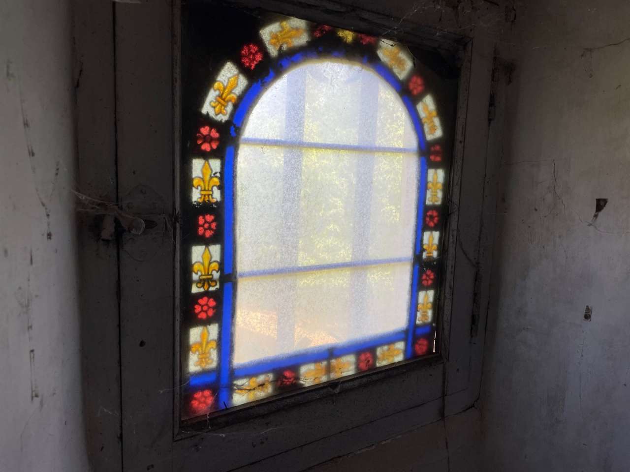 Enjoying far reaching countryside views from its peaceful location near Cou