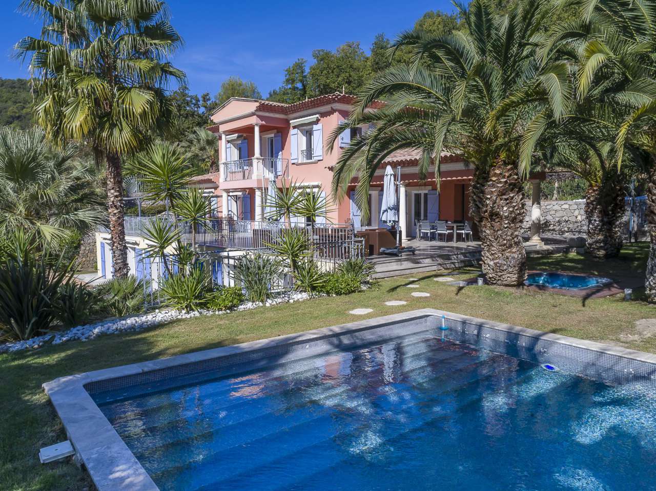 Luxurious and beautifully presented 7 bedroom neo-Provencal style villa, wi