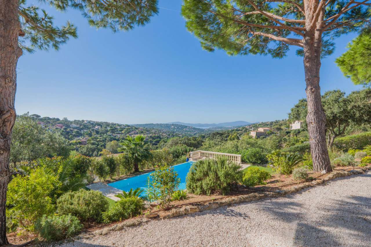 Renovated 5 bedroom Villa for sale with panoramic view in Sainte Maxime ...