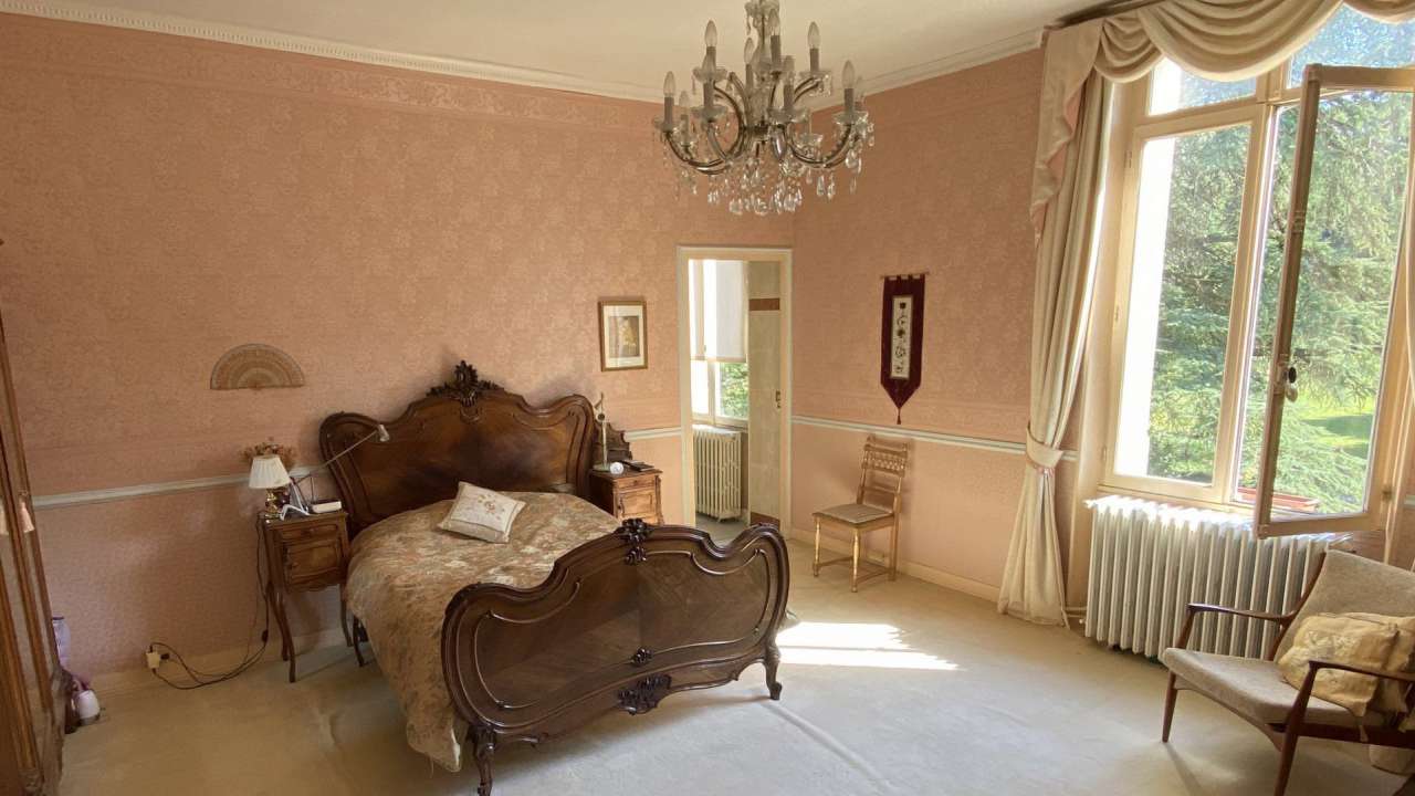 Stunning 7 bedroom, fairy-tale 12 Century chateau, with stunning countrysid