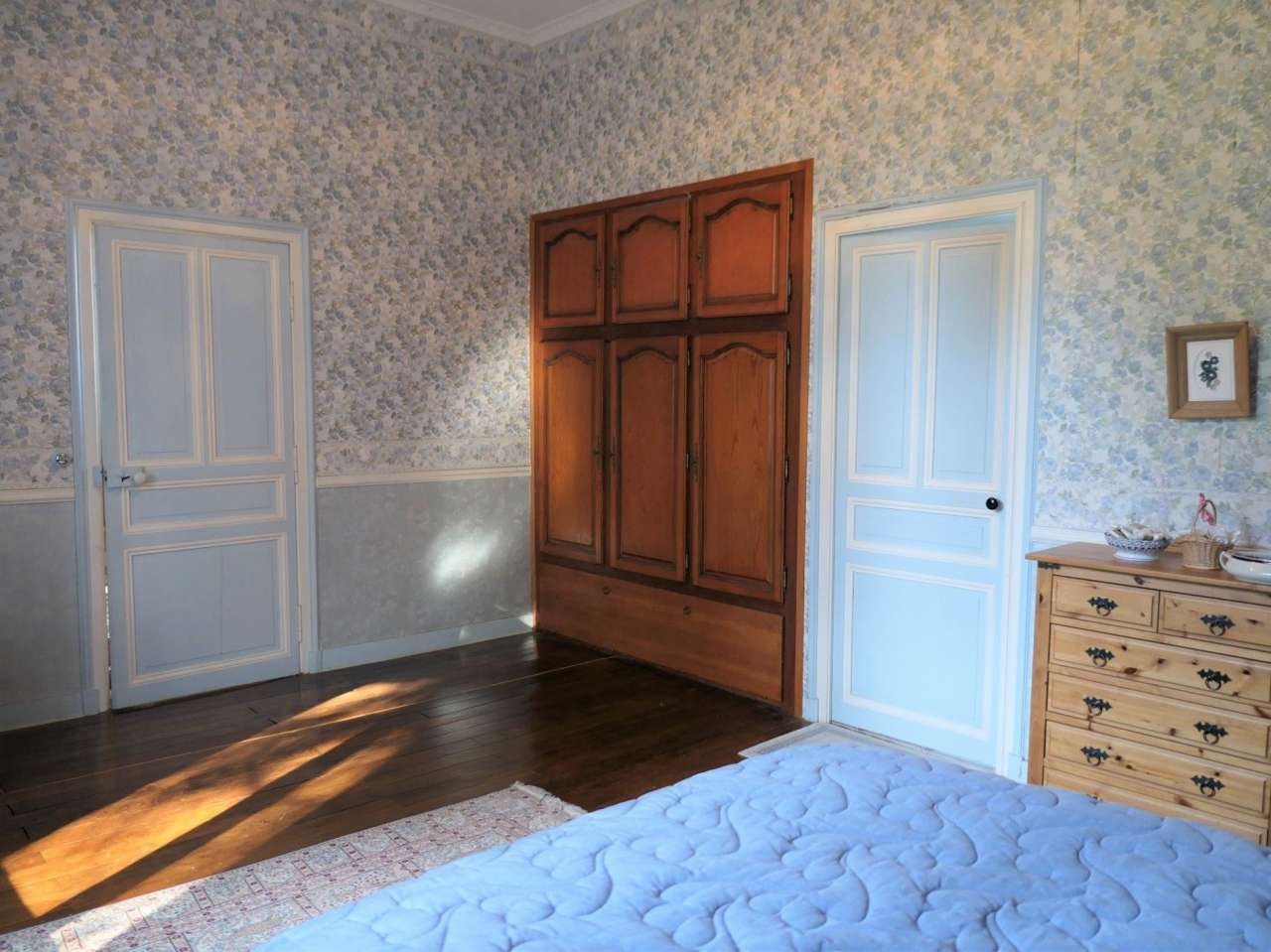 Stunning 7 bedroom, fairy-tale 12 Century chateau, with stunning countrysid