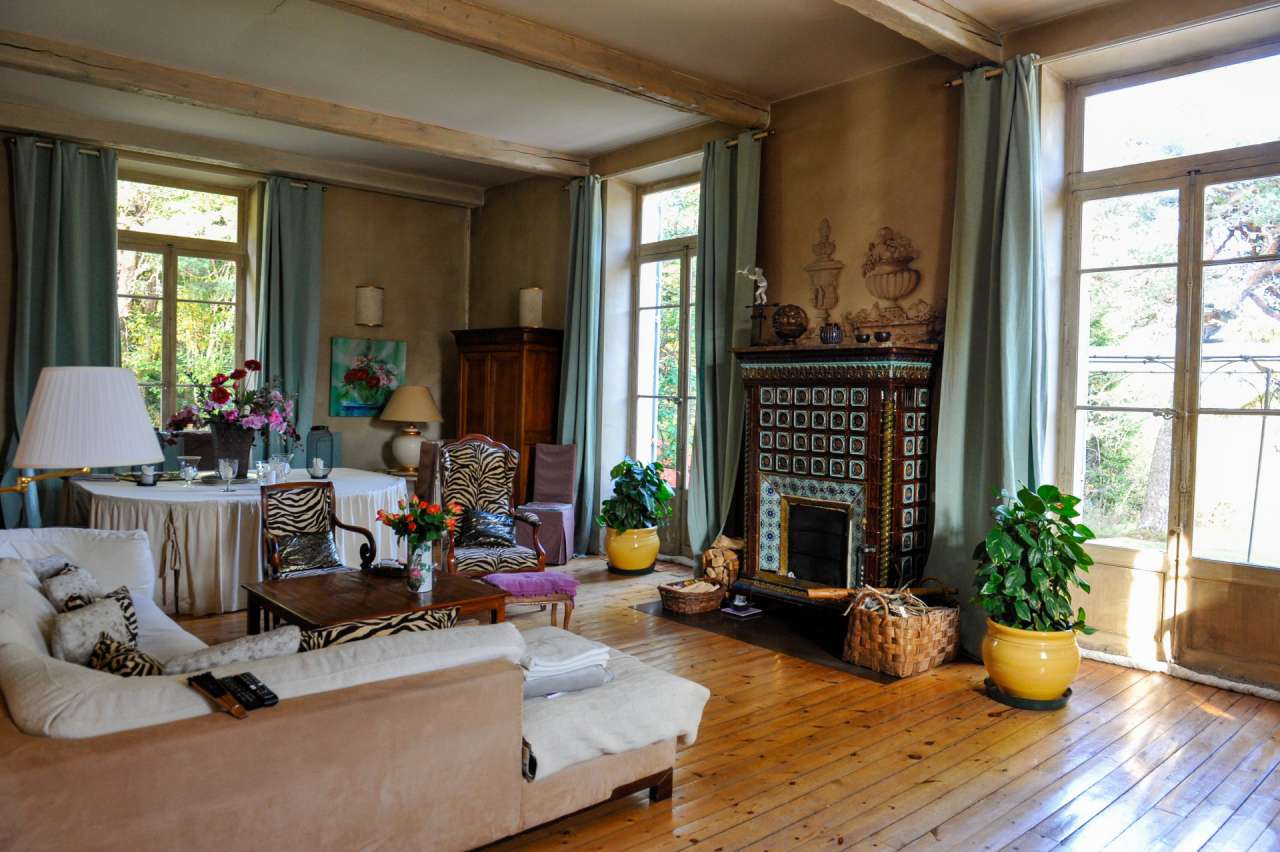 Ideally situated in a quiet setting within the hamlet of Thorenc, which is