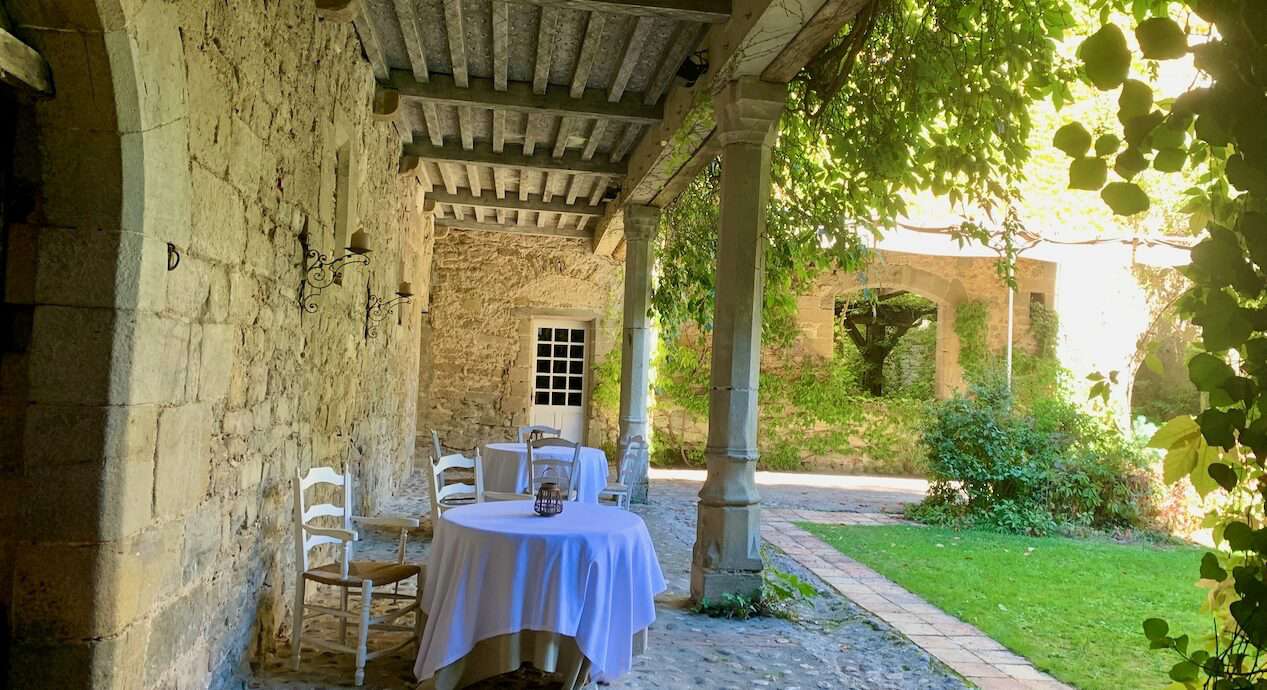 Magnificent and completely refurbished 19 bedroom historical property, with