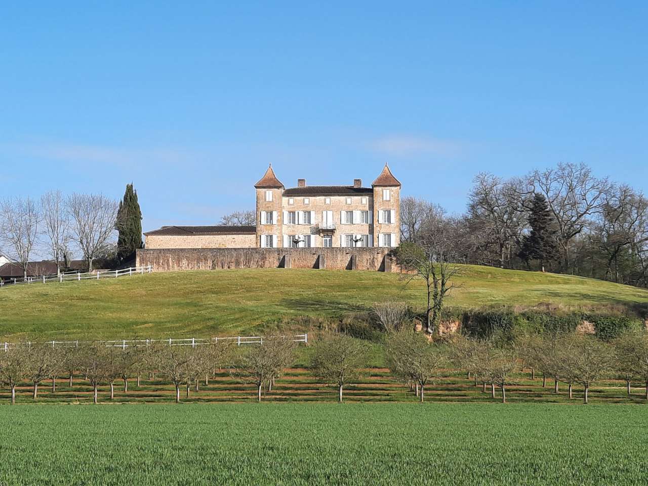 Unique opportunity to acquire a stunning 4 bedroom 18th century stone Frenc