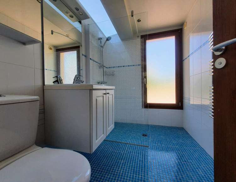 Wonderful opportunity to acquire two beautifully renovated high quality vil