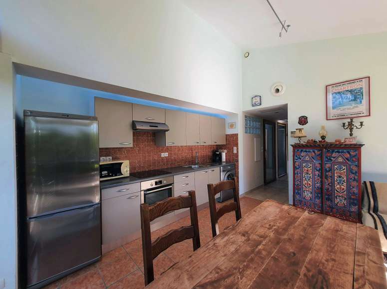 Wonderful opportunity to acquire two beautifully renovated high quality vil