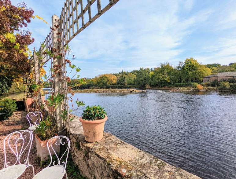 Unique opportunity to acquire an exquisite 9 bedroom Maison de Maitre, nest